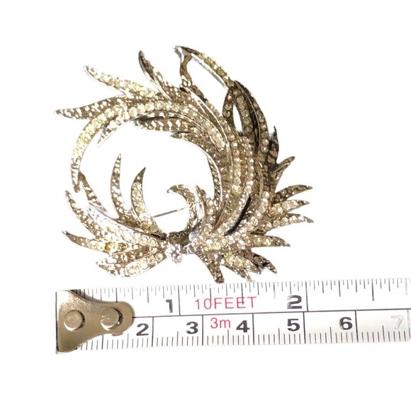 Vintage Signed 1977 Large Rhinestones Encrusted Art Nouveau Floral Spray Brooch - Picture 8 of 8
